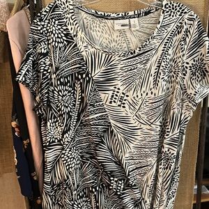 Chico's Black and White Ruched Short Sleeve T-Shirt